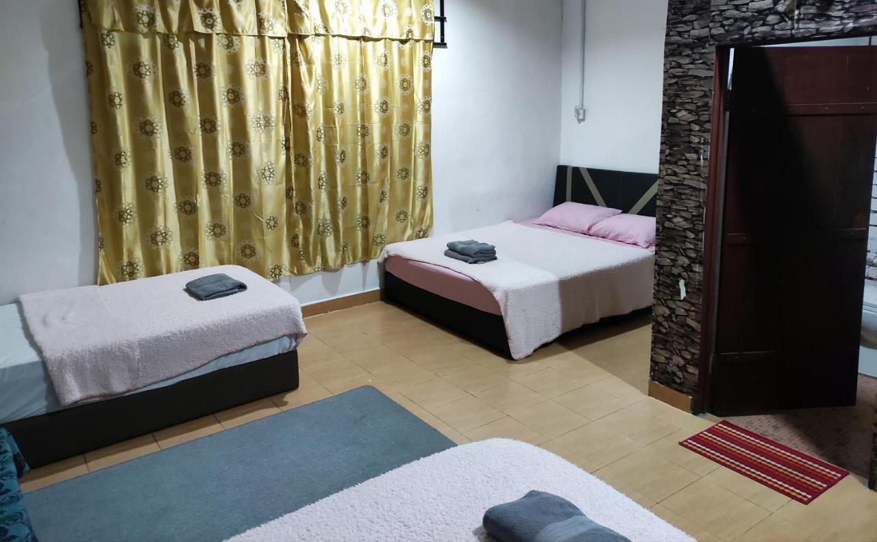 Kencana Guest House Pantai Cenang  Exterior foto