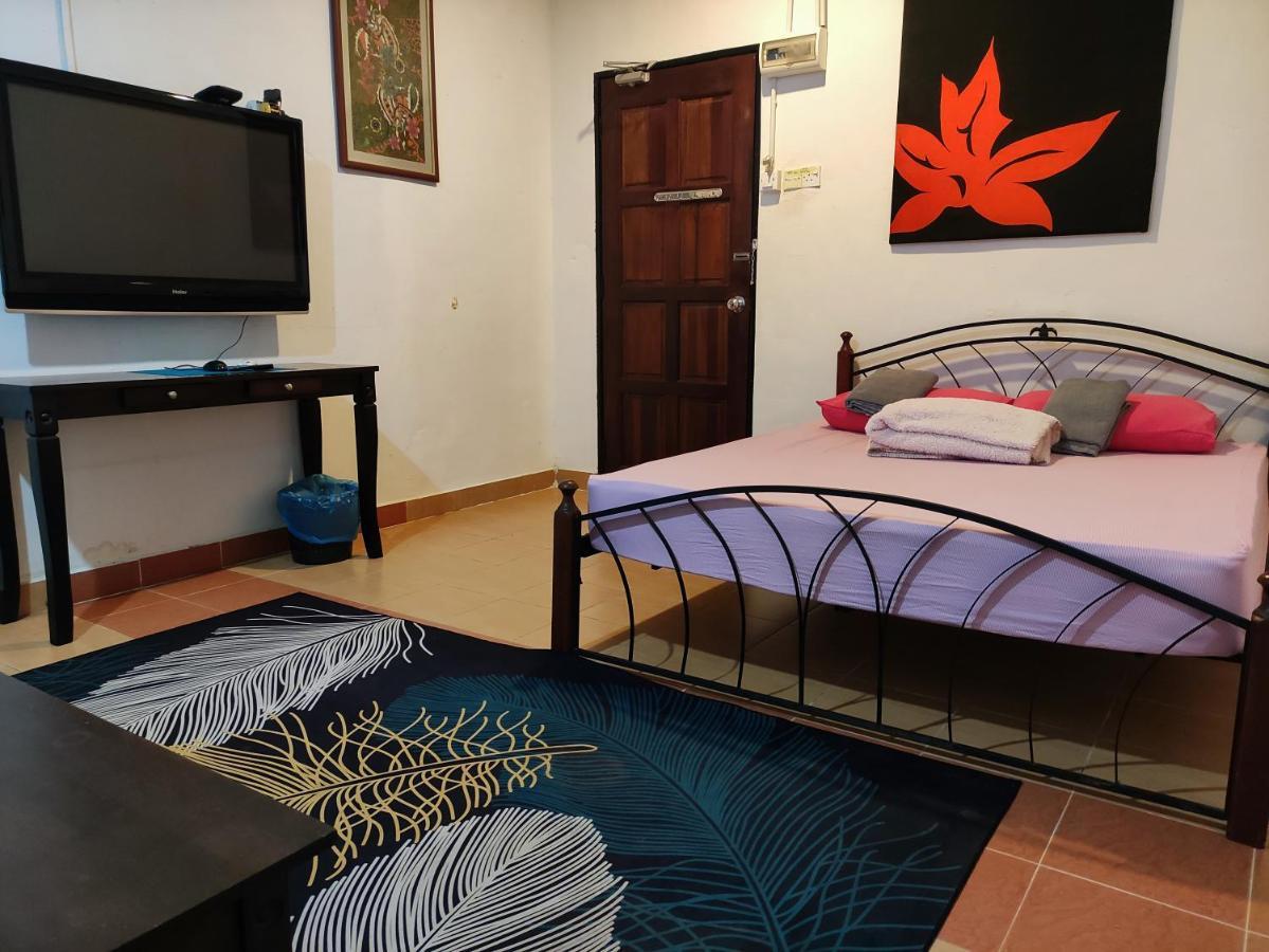 Kencana Guest House Pantai Cenang  Exterior foto
