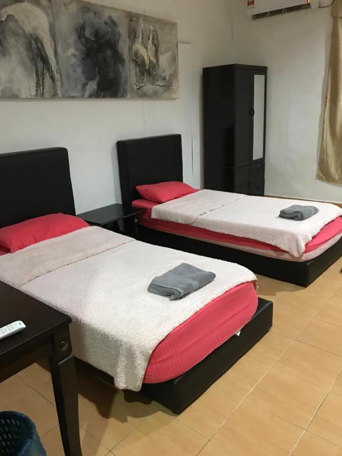 Kencana Guest House Pantai Cenang  Exterior foto